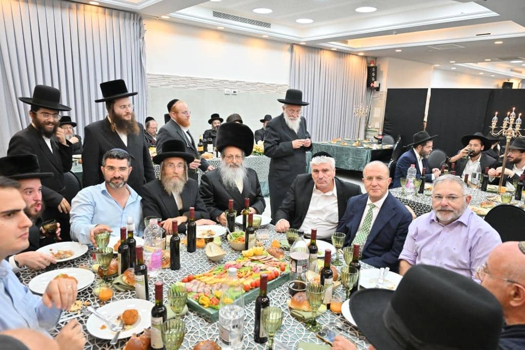 בהשתתפות אדמו"רים: תיעוד מימי השמחה אצל סגר"ע אשדוד