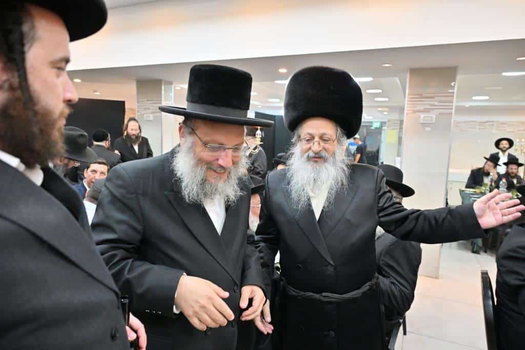 בהשתתפות אדמו"רים: תיעוד מימי השמחה אצל סגר"ע אשדוד