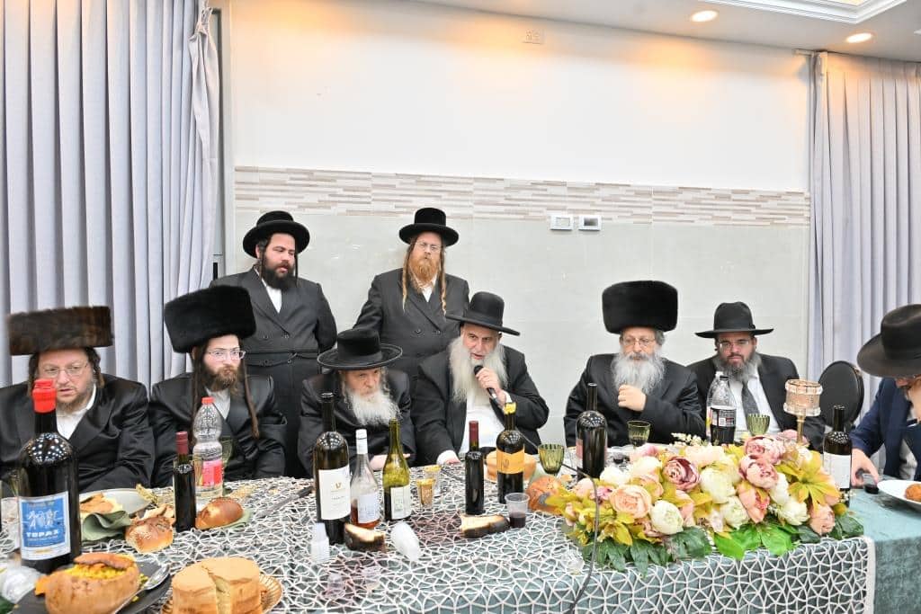 בהשתתפות אדמו"רים: תיעוד מימי השמחה אצל סגר"ע אשדוד