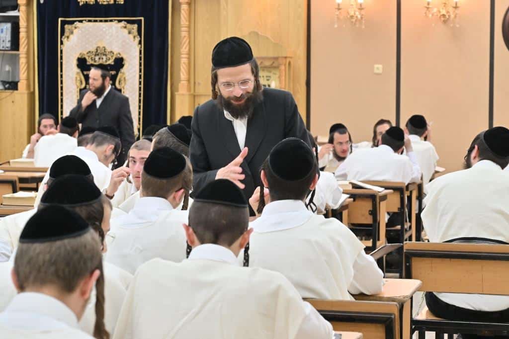 גלריה: כך פתחו הבחורים החסידיים את זמן אלול