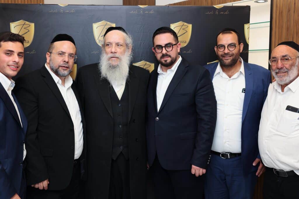 רבנים ואישי ציבור השתתפו בטקס ההשקה לטרקלין הנעליים "ברוזה" בבני ברק