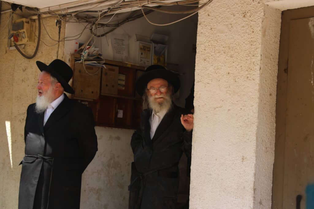 בני ברק נפרדה: אלפים ליוו את אם האדמו"ר ממודזי'ץ