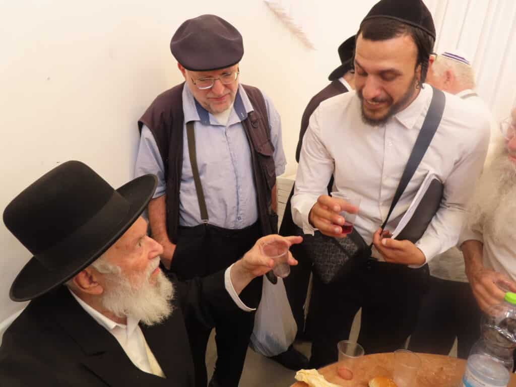 העיר 'צפת' לא צריכה חיזוק, גדולי ישראל הקבורים בה מגינים עליה!