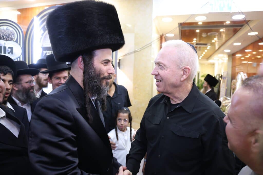 מוטי בבצ'יק חיתן, בכירי המדינה הגיעו • תיעוד ענק