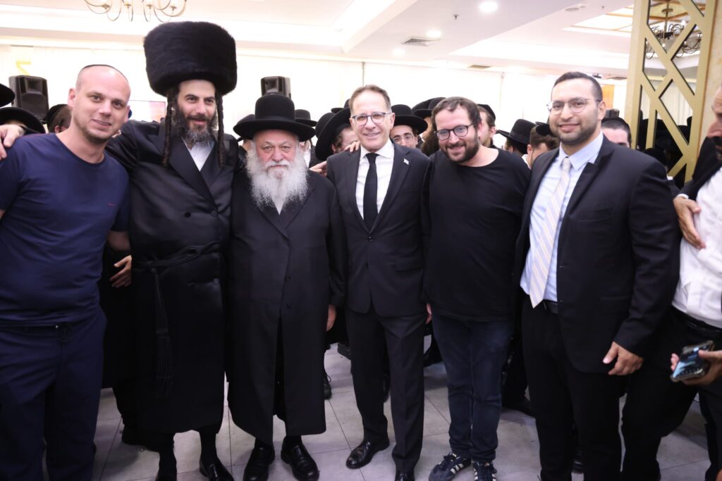 מוטי בבצ'יק חיתן, בכירי המדינה הגיעו • תיעוד ענק