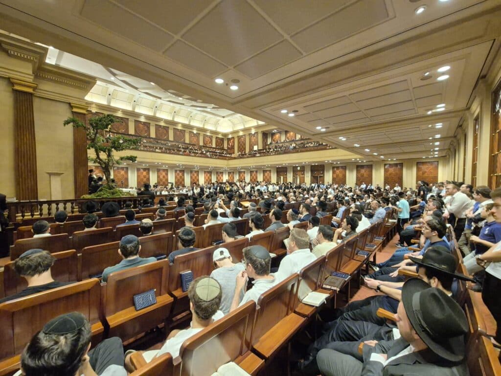 מעמד היסטורי: המסע של גדולי ישראל לסאו פאולו