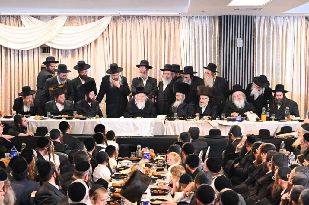 בהשתתפות אדמו"רים: תיעוד מימי השמחה אצל סגר"ע אשדוד