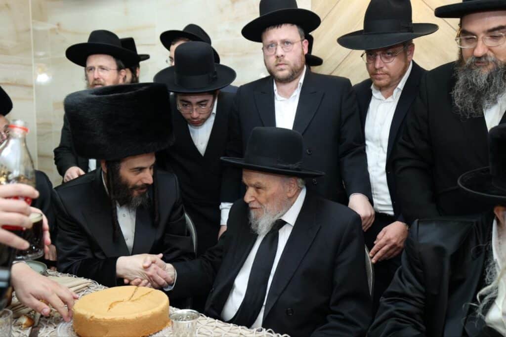 גדו״י בשמחת השבוע ברכות לבתו של בבצ׳יק