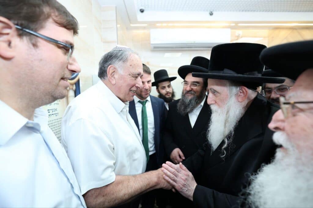 גדו״י בשמחת השבוע ברכות לבתו של בבצ׳יק