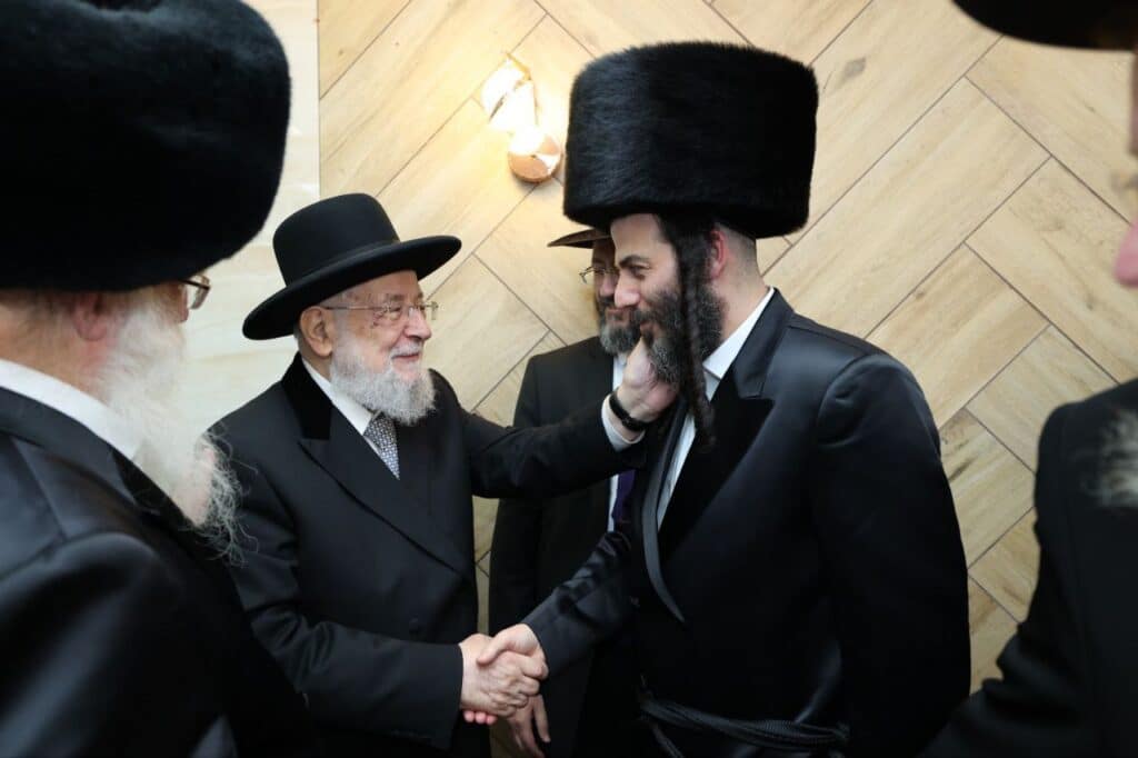 גדו״י בשמחת השבוע ברכות לבתו של בבצ׳יק