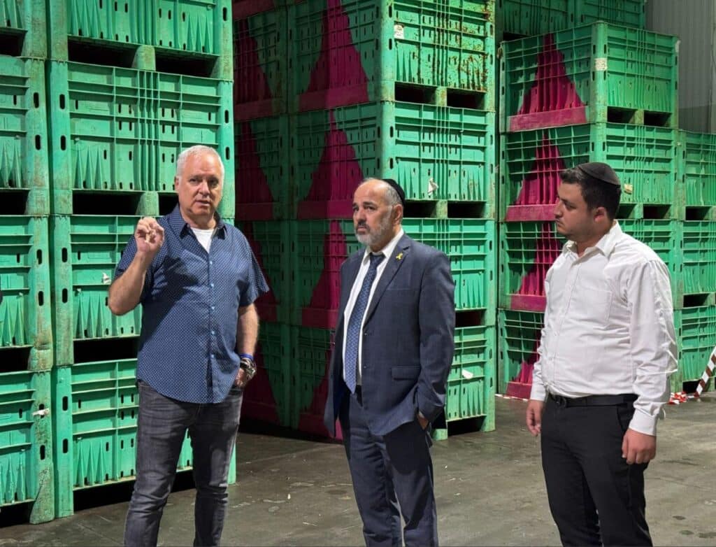 לקראת ראש השנה: מרגי הגיע למוקד החלוקה הגדול