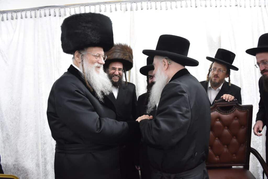 שמחת בר מצווה בחצרות מודזיץ ליזענסק