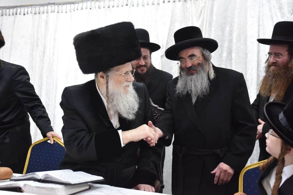 שמחת בר מצווה בחצרות מודזיץ ליזענסק