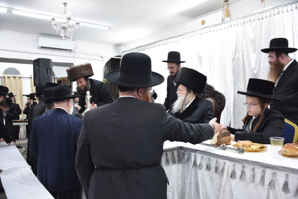 שמחת בר מצווה בחצרות מודזיץ ליזענסק