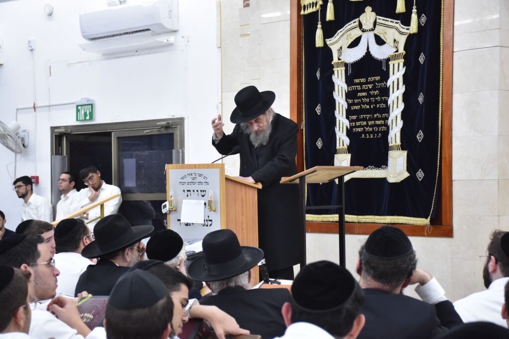 מרן הגר"ד לנדו ביקר בישיבת גרודנא באר יעקב