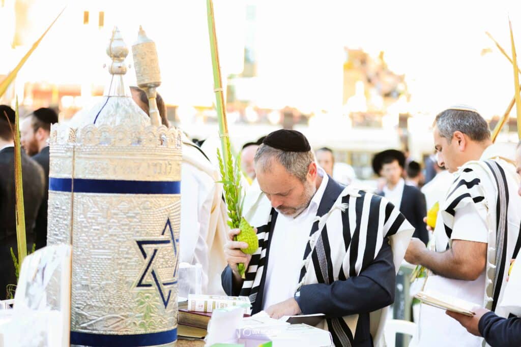 רבבות השתתפו במעמד ברכת כהנים ברחבת הכותל