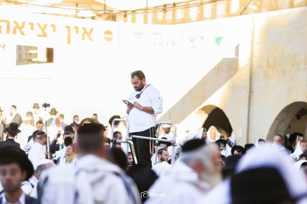 רבבות השתתפו במעמד ברכת כהנים ברחבת הכותל