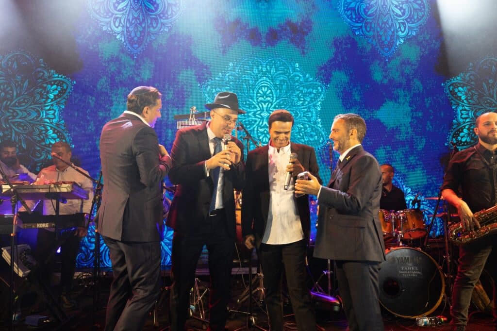 בחול המועד: אלפי בני תימן קיבלו את פניו של חבר המועצת