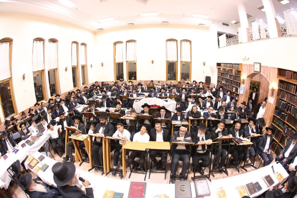 רבני העדה התימנית פתחו את ההיכל והתפללו לשלום העם רבני העדה התימנית פתחו את ההיכל והתפללו לשלום העם