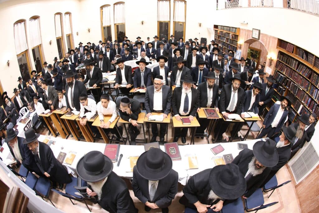 רבני העדה התימנית פתחו את ההיכל והתפללו לשלום העם רבני העדה התימנית פתחו את ההיכל והתפללו לשלום העם