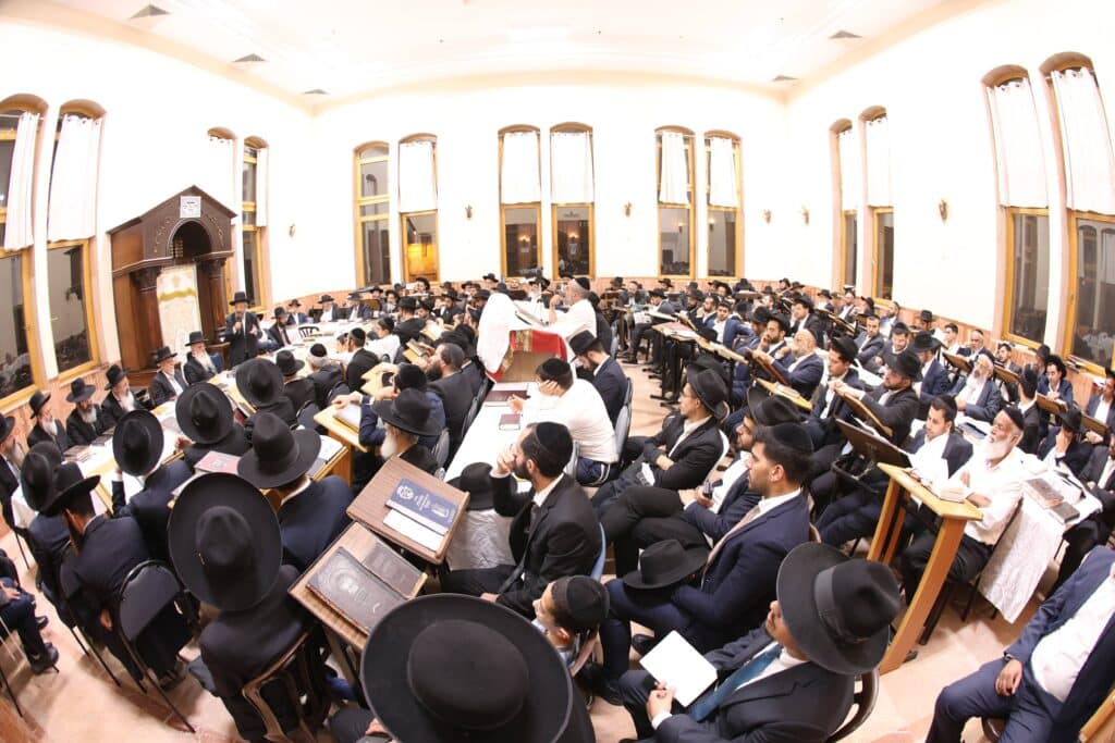 רבני העדה התימנית פתחו את ההיכל והתפללו לשלום העם רבני העדה התימנית פתחו את ההיכל והתפללו לשלום העם