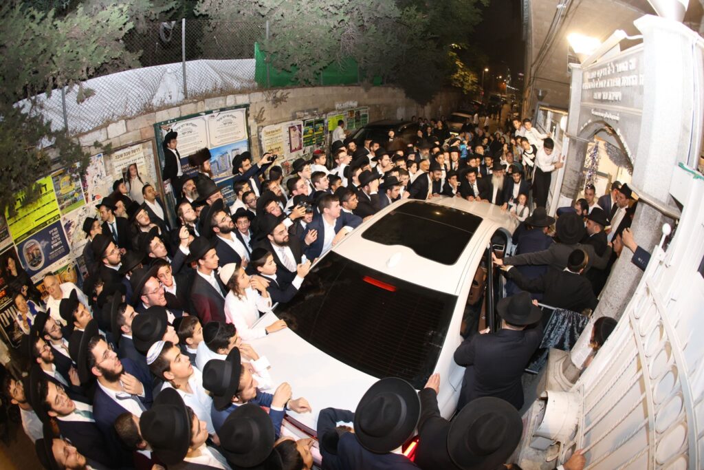 גלריה: אלפים הקבילו את פני הראשון לציון הגר"י יוסף