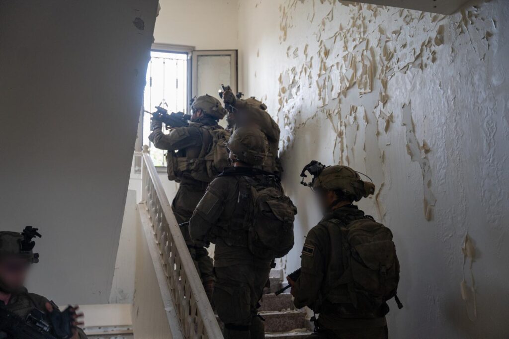 דרום לבנון: הלוחמים השמידו את מפקדת המרחב של חיזבאללה