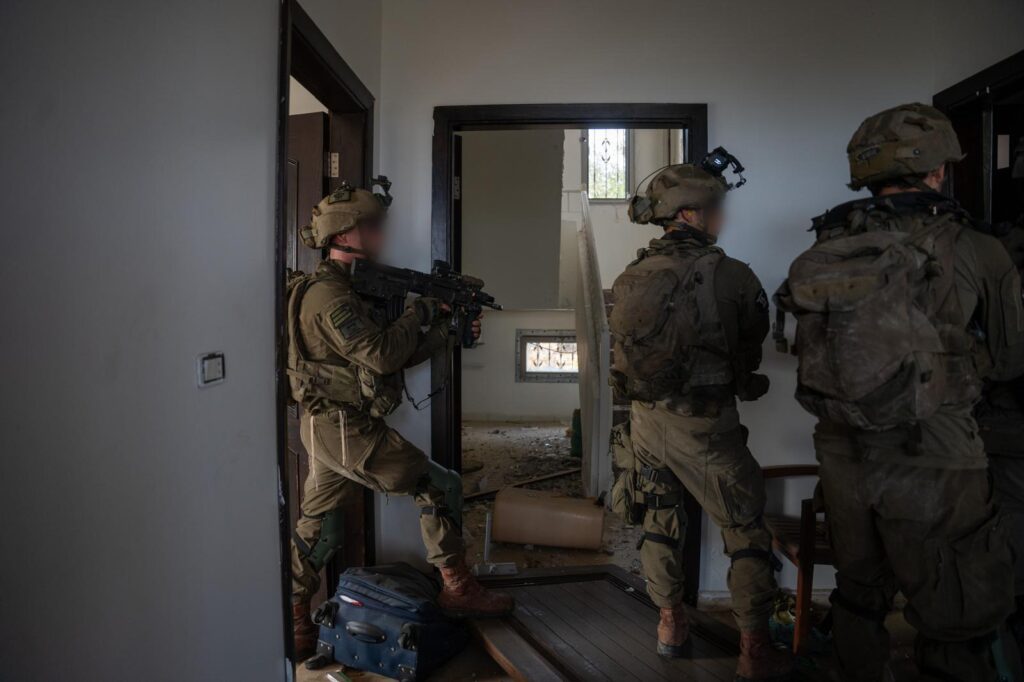 דרום לבנון: הלוחמים השמידו את מפקדת המרחב של חיזבאללה