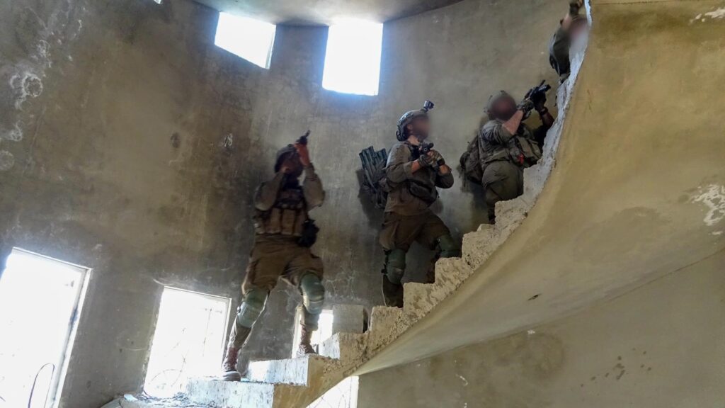 דרום לבנון: הלוחמים השמידו את מפקדת המרחב של חיזבאללה