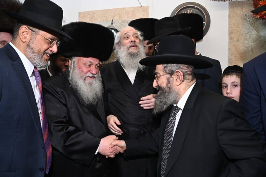 גלריה: חג הסוכות במחיצתו של רבה של בני ברק הגר"מ בן שמעון