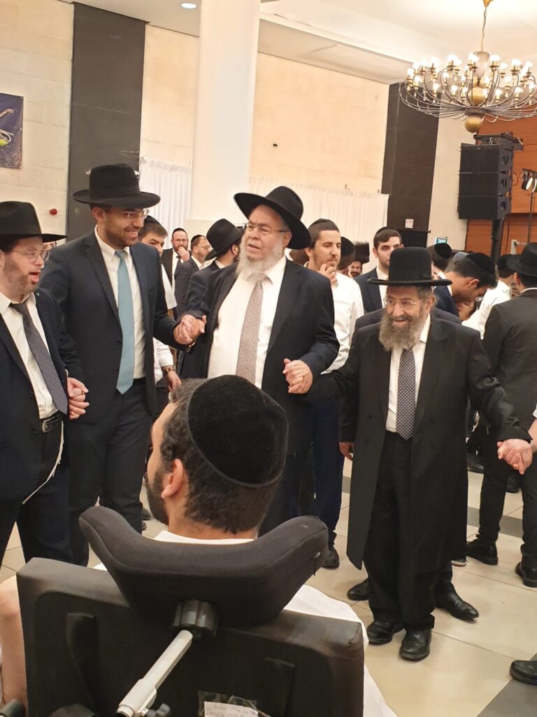 גלריה: חג הסוכות במחיצתו של רבה של בני ברק הגר"מ בן שמעון