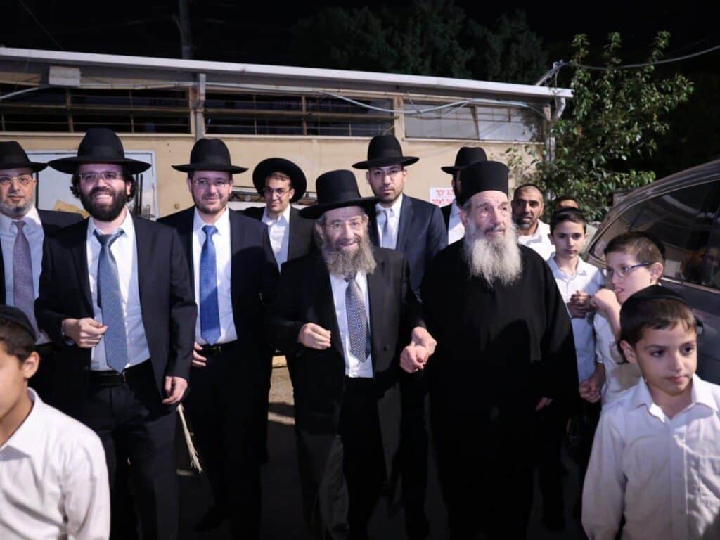 גלריה: חג הסוכות במחיצתו של רבה של בני ברק הגר"מ בן שמעון