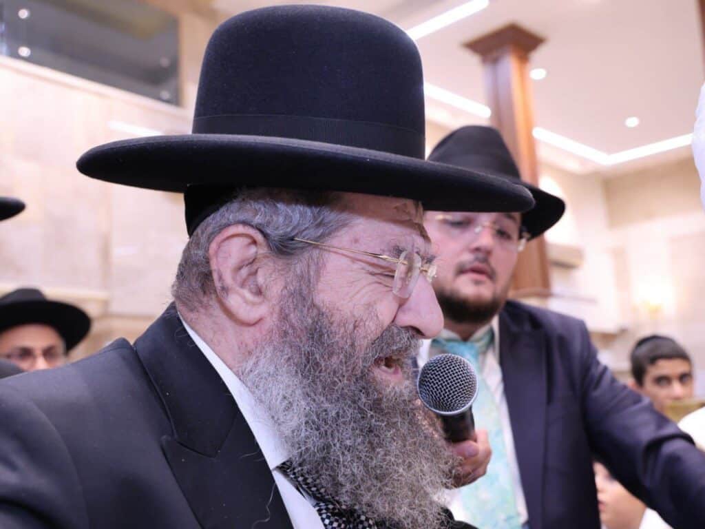 גלריה: חג הסוכות במחיצתו של רבה של בני ברק הגר"מ בן שמעון