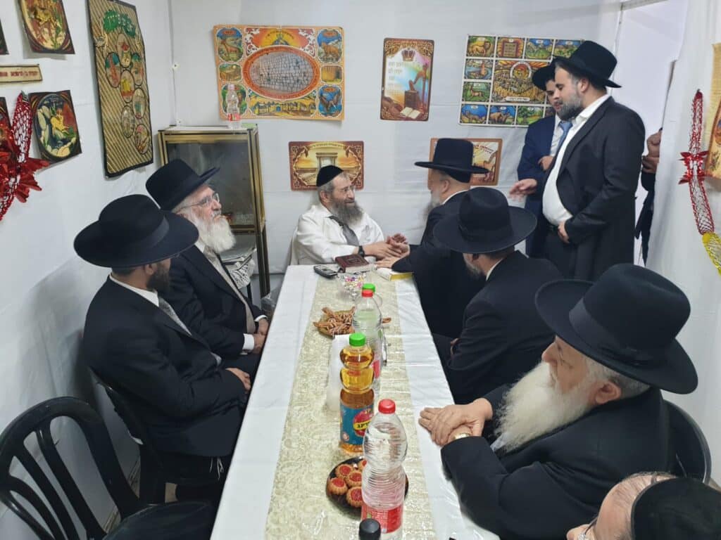 גלריה: חג הסוכות במחיצתו של רבה של בני ברק הגר"מ בן שמעון