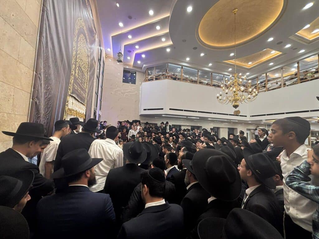 חג הסוכות במחיצתו של הראשון לציון הגאון רבי יצחק יוסף