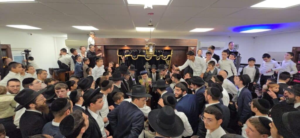 חג הסוכות במחיצתו של הראשון לציון הגאון רבי יצחק יוסף