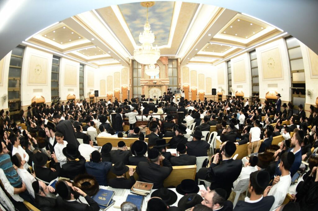 חג הסוכות במחיצתו של הראשון לציון הגאון רבי יצחק יוסף