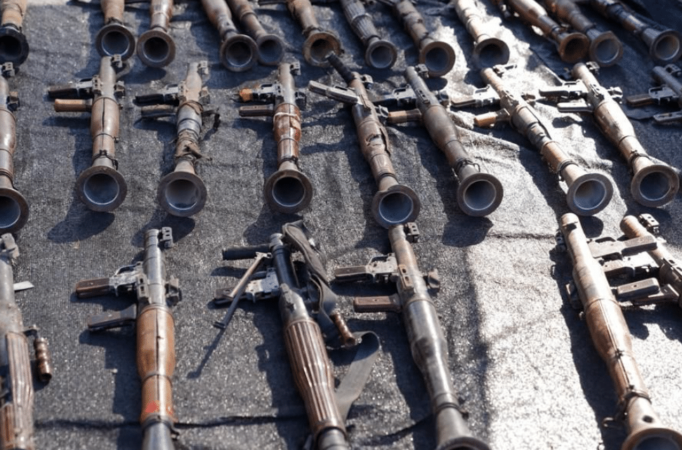 השלל שנתפס ממחבלי החמאס: צה"ל הקים אולם תצוגה