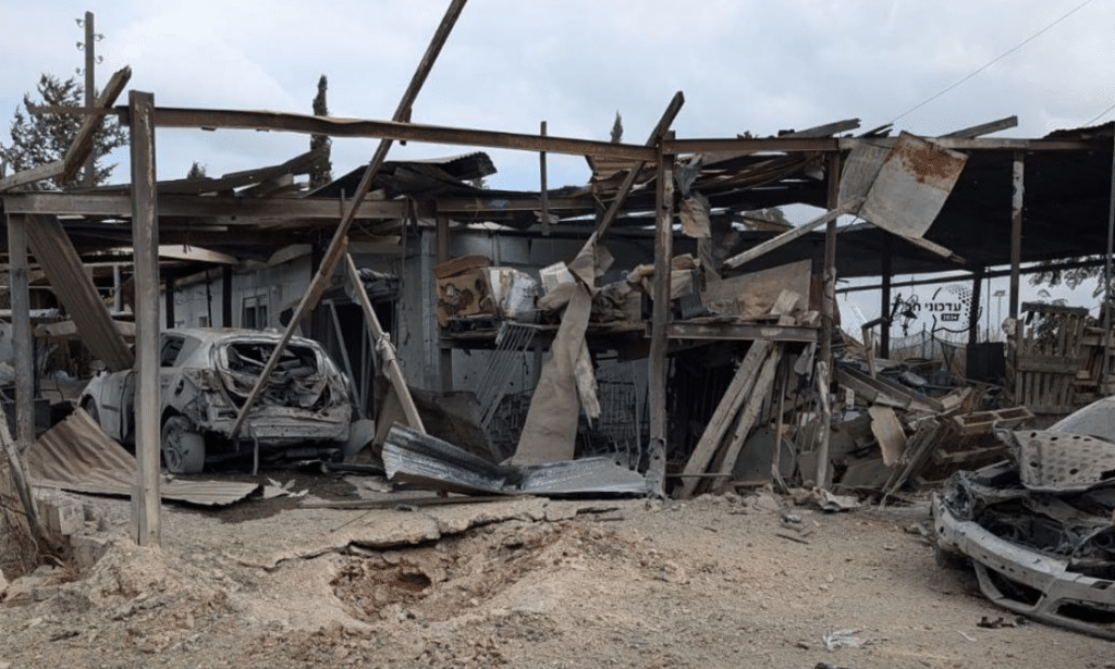 השיגורים מעזה: טיל פגע בכפר חב"ד