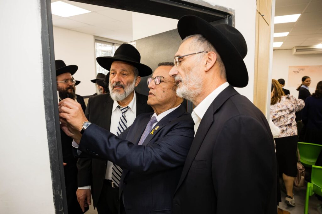 נקבעו המזוזות למבנה החדש של שלוחת הסמינר הישן בירושלים