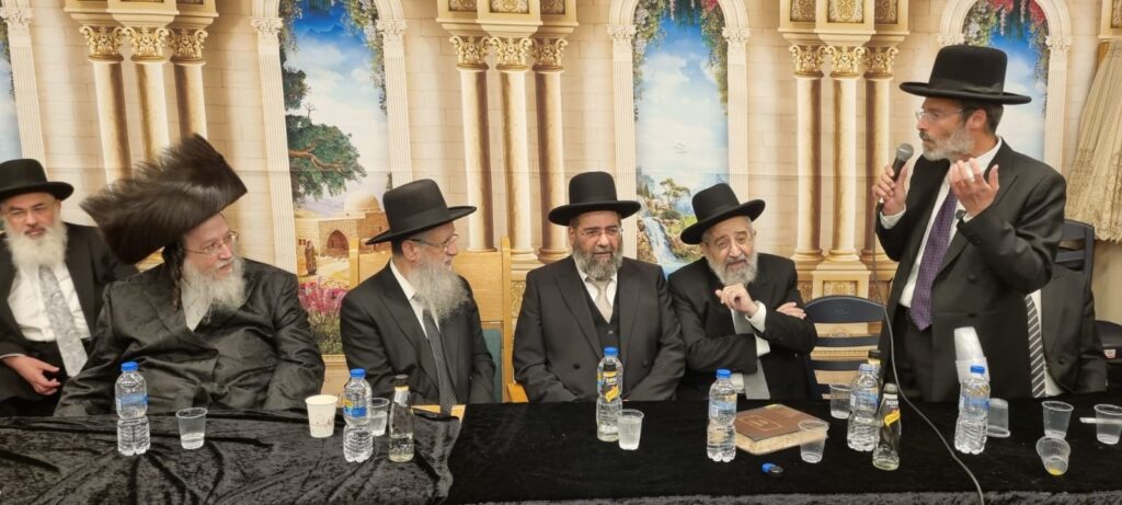 דיינים, ראשי ישיבות ורבנים הקבילו את פני הגר"ד יוסף