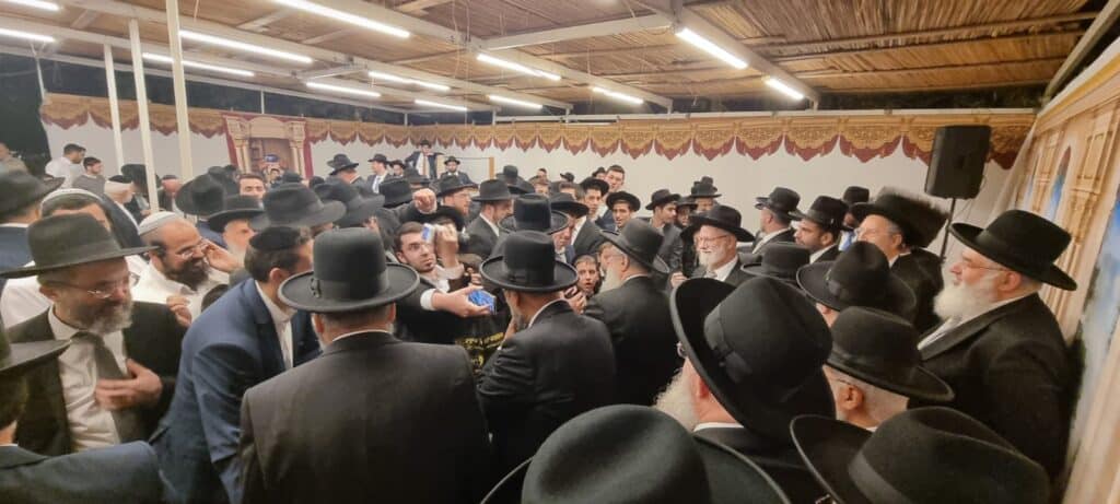 דיינים, ראשי ישיבות ורבנים הקבילו את פני הגר"ד יוסף