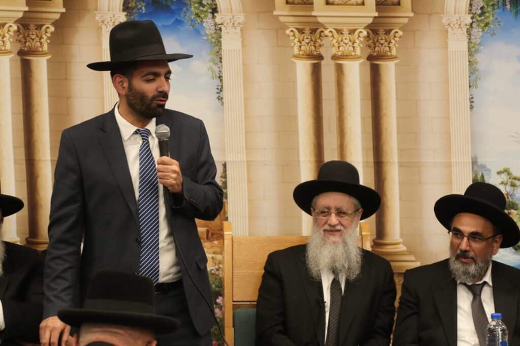 דיינים, ראשי ישיבות ורבנים הקבילו את פני הגר"ד יוסף