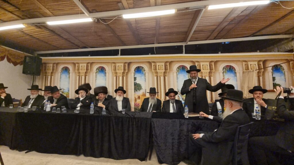 דיינים, ראשי ישיבות ורבנים הקבילו את פני הגר"ד יוסף