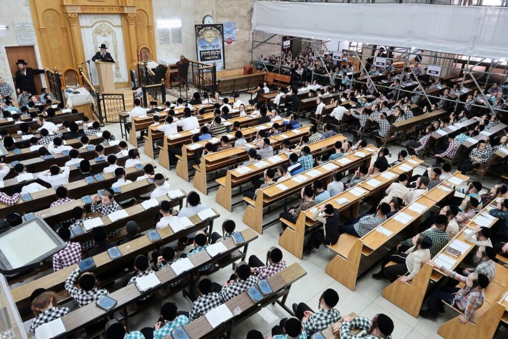 ילדי הקהילות החסידיות בחיפה בכינוס זעקה ילדי הקהילות החסידיות בחיפה בכינוס זעקה