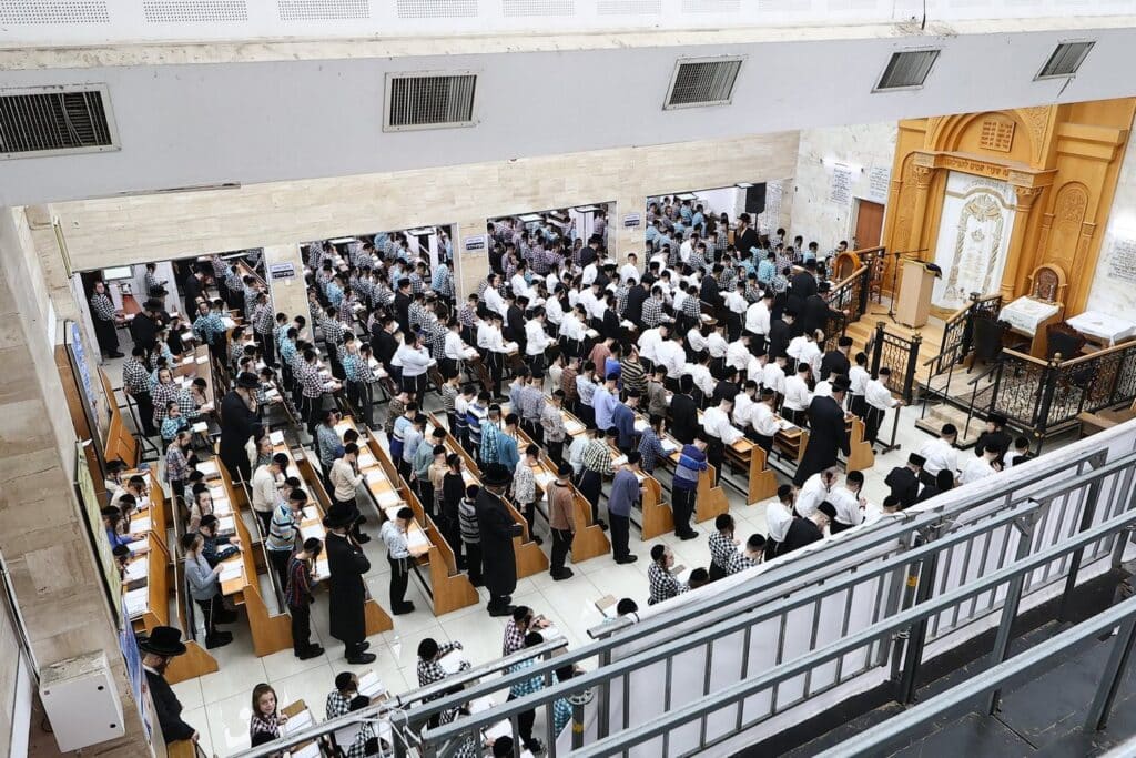 ילדי הקהילות החסידיות בחיפה בכינוס זעקה ילדי הקהילות החסידיות בחיפה בכינוס זעקה