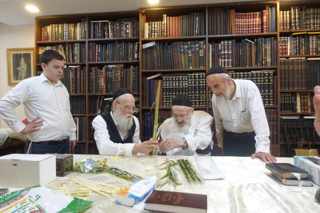 מראות חג הסוכות תשפ"ה אצל מרן הגרמ"צ ברגמן