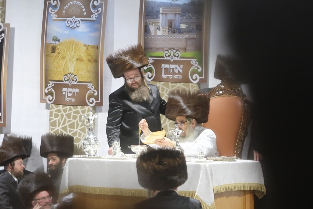 תמונות נבחרות מחג הסוכות בחצר הקודש סאטמר 