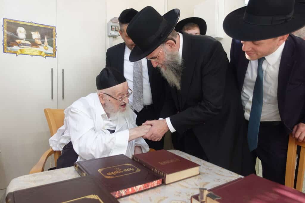 מראות חג הסוכות תשפ"ה אצל מרן הגרמ"צ ברגמן