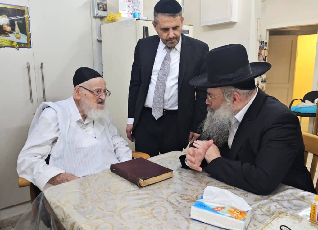 מראות חג הסוכות תשפ"ה אצל מרן הגרמ"צ ברגמן